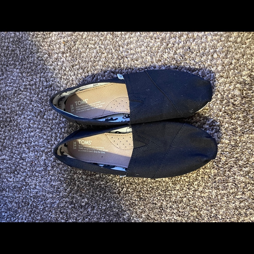 Toms